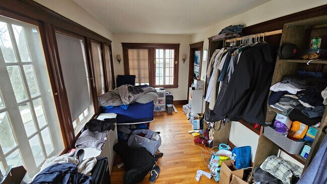 Photo - Single-Family House, Walk to BC Campus, Large Bedrooms, Eat-in Kitchen, Parking Included, Laundry...