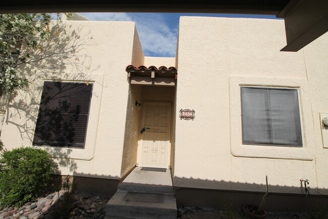 Building Photo - 2486 N Ironwood Ridge Dr Rental