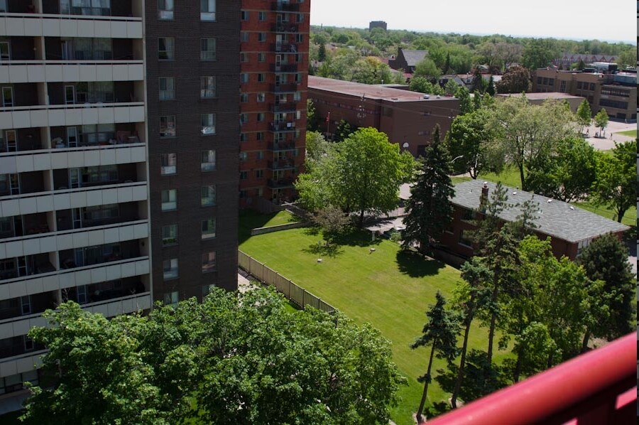 Photo - 25 Cosburn Ave