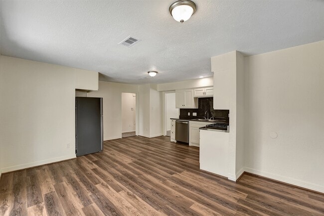 Photo - 2505 Dewberry Ln