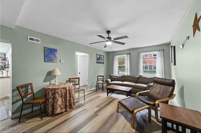 Photo - 19406 Van Aken Blvd Unit 1B