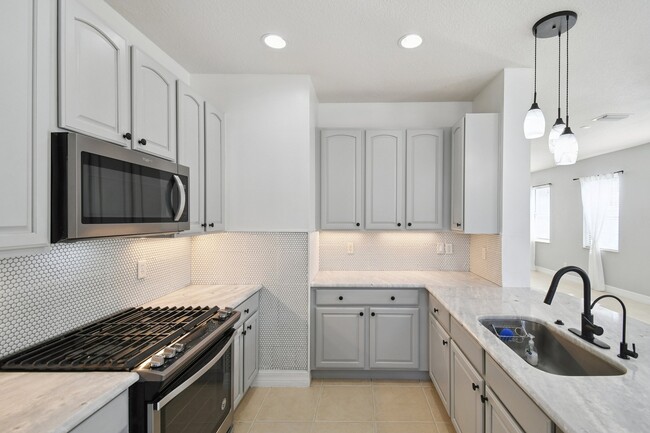 Photo - 531 Hedgewood Dr