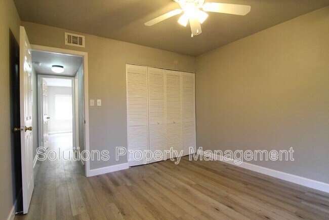 Photo - 1515 Huntington Ln