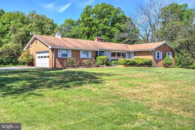 Building Photo - 13640 Aden Rd