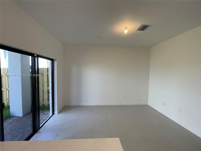 Photo - 210 SW 159th Ct