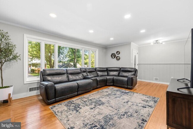 Photo - 3604 Husted Dr