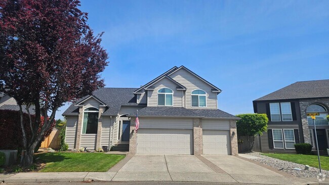 Building Photo - Felida Gem... 4 bedroom, 2.5 bath availabl... Rental