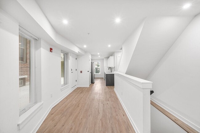 Photo - 933 N 29th St Unidad 3