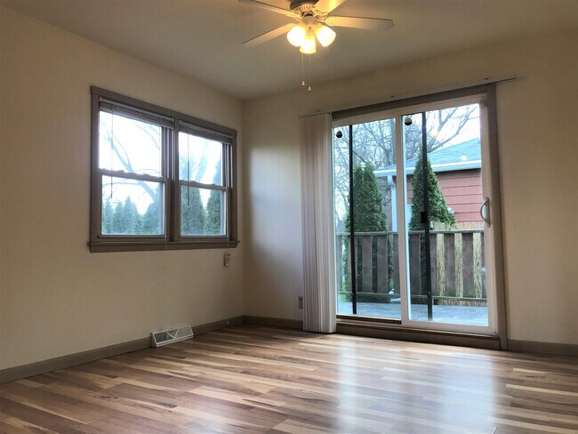 Photo - 1305 Temkin Ave