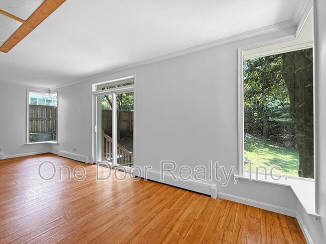 Photo - 712 Powell St