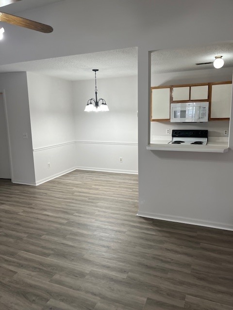 Photo - 1114 3rd Loop Rd