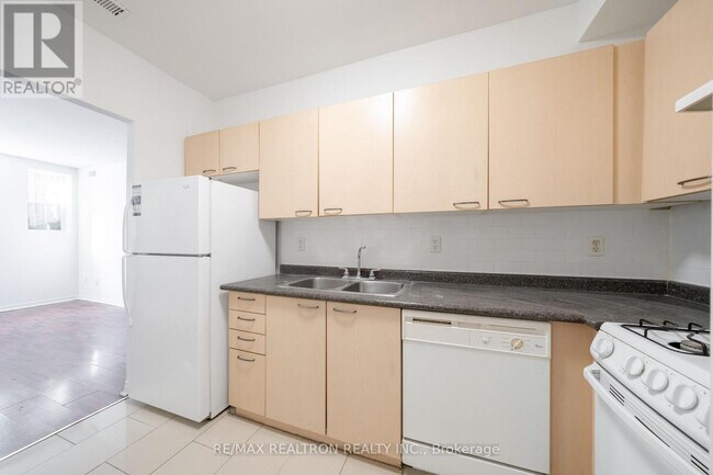 Photo - 414 Jarvis St Unit G7