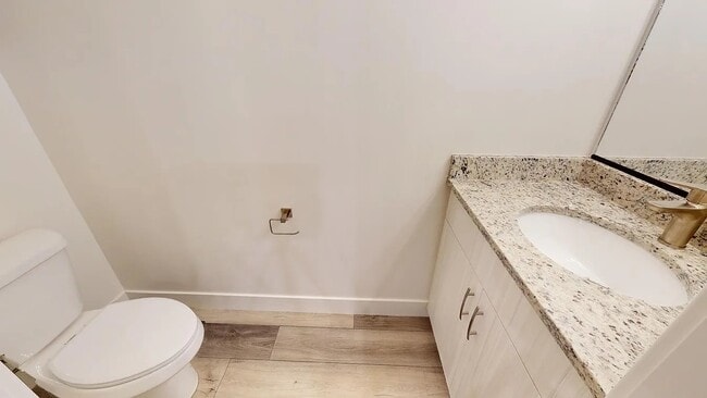 Photo - 920 S 25 E
