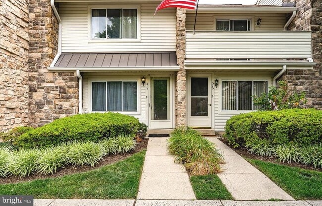 Photo - 314 Headhouse Ct