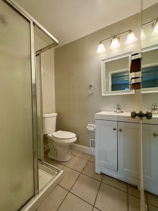 Photo - Charming 3 Bedroom/2 Bathroom Apartment in Cockeysville, MD! Unit B