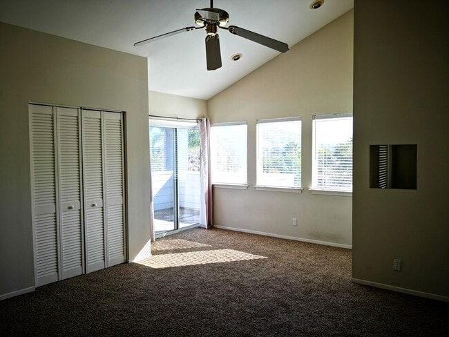 399 Jaycee Dr