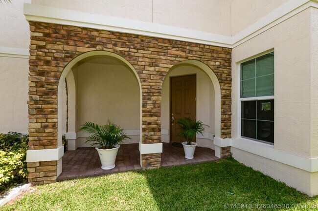 Photo - 713 NW Leonardo Cir
