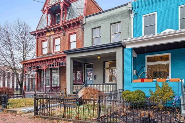 Photo - 218 W North Ave