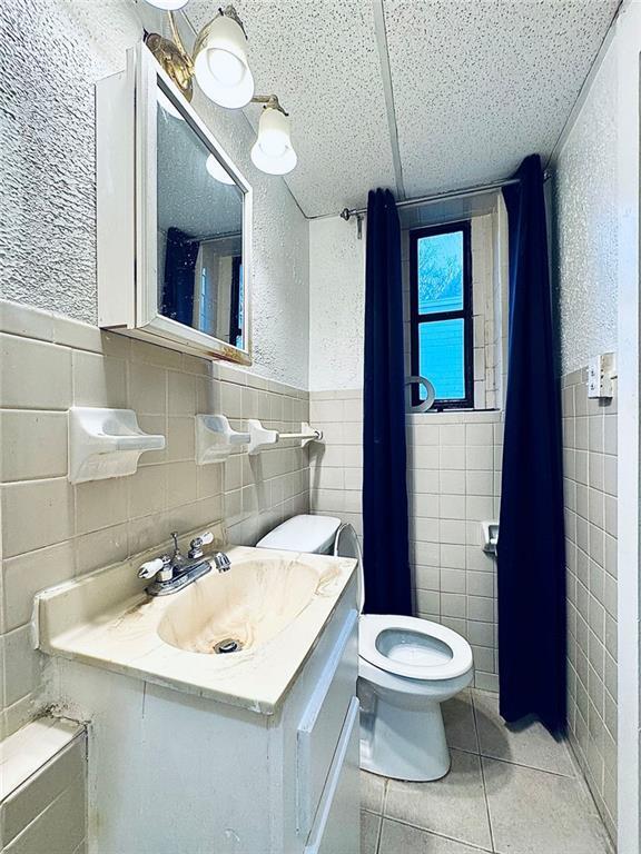 Photo - 1447 Oxford Rd NE