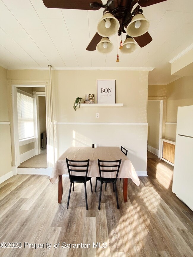 Photo - 1111 Bryn Mawr St