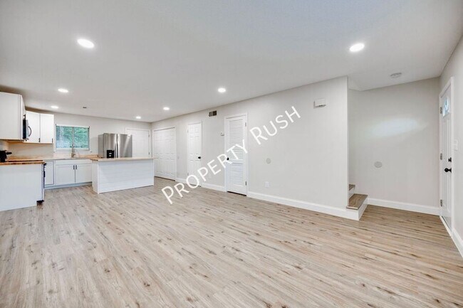 Photo - 2323 Green Forest Dr Unit A
