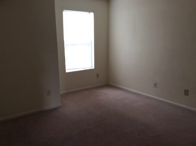 Photo - 214 Magnolia Plantation Ct