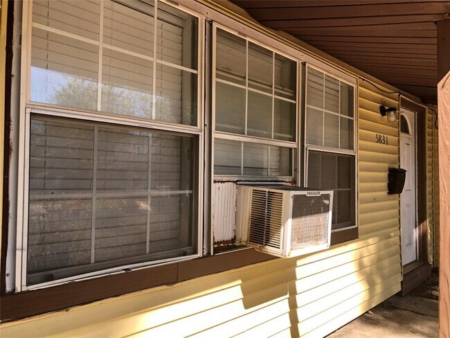 Photo - 5831 Southseas St