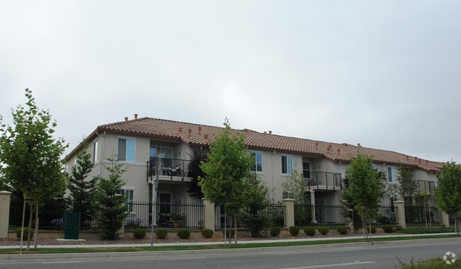 Photo - Creekbridge Apartments