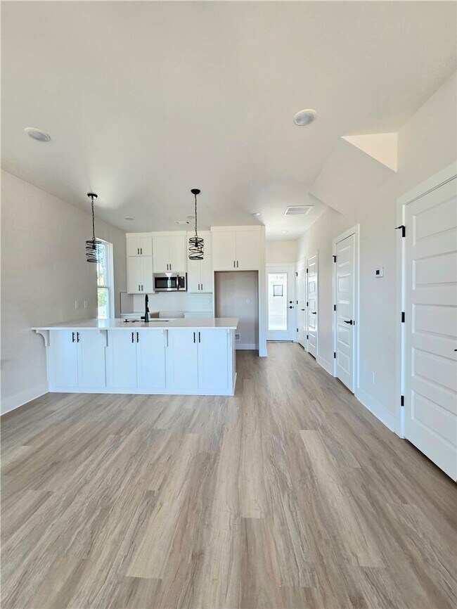 Building Photo - 1422 S Yampa Bnd