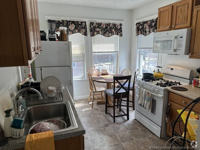 Building Photo - 92 Nichols Ave Unit A Rental