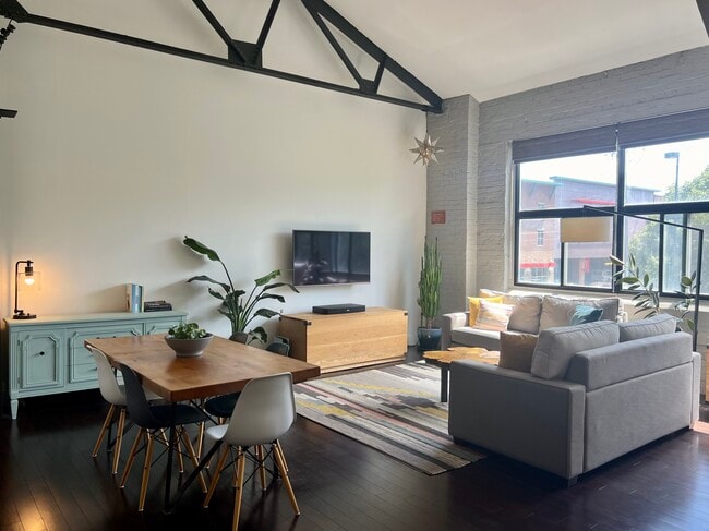 Photo - 3309 Blake St Unit 209
