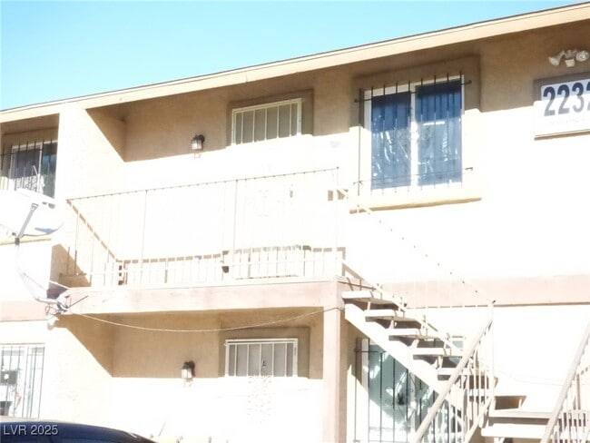 Building Photo - 2232 Saturn Ave Unit C