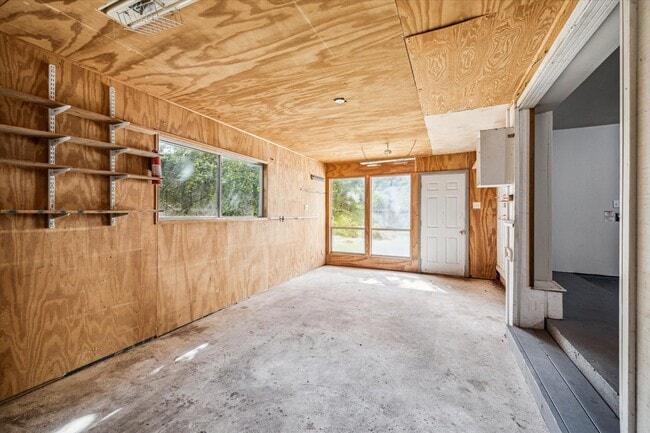 Building Photo - 1903 Foxtail Pl