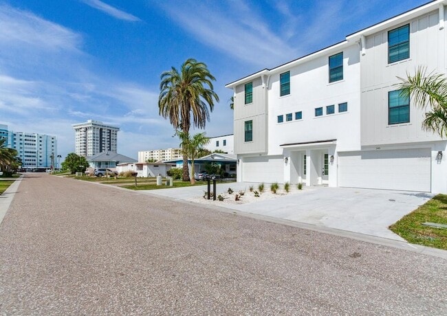 Photo - 140 174th Ave E