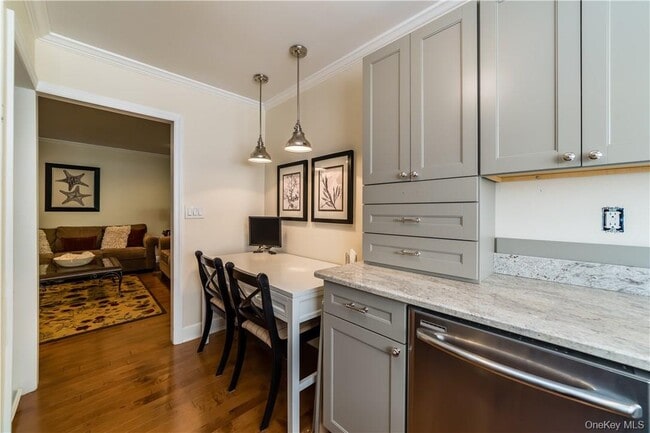 Photo - 170 Birchwood Cl