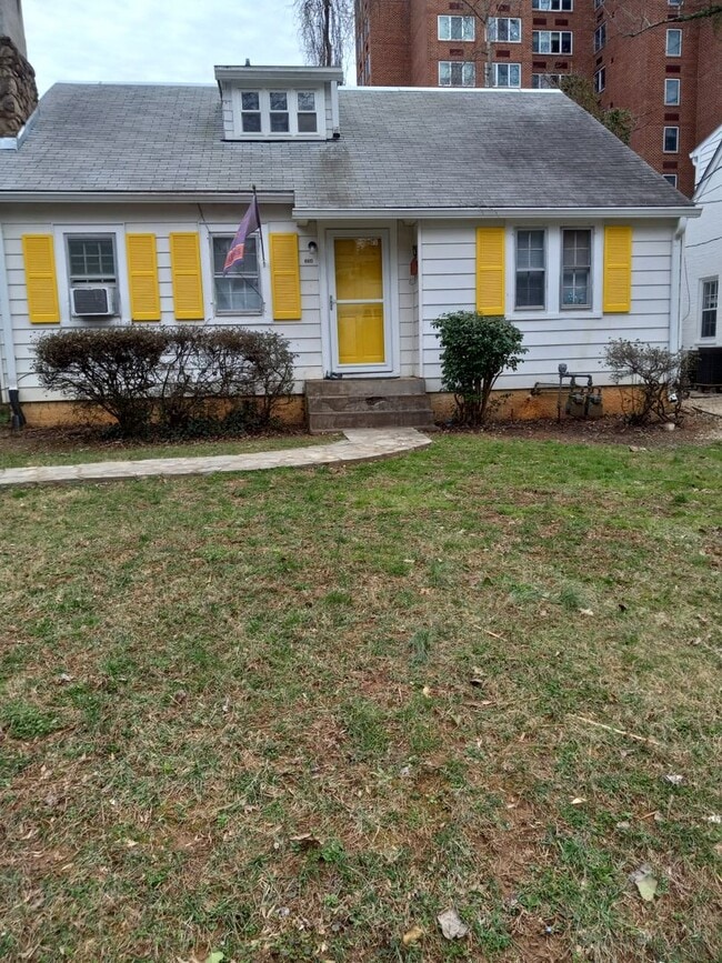 Building Photo - 514 Valley Rd Rental