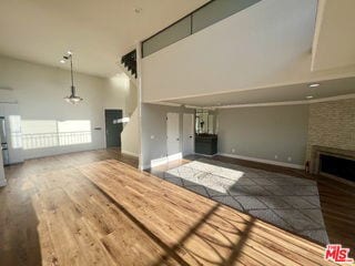 Photo - 390 S Sepulveda Blvd