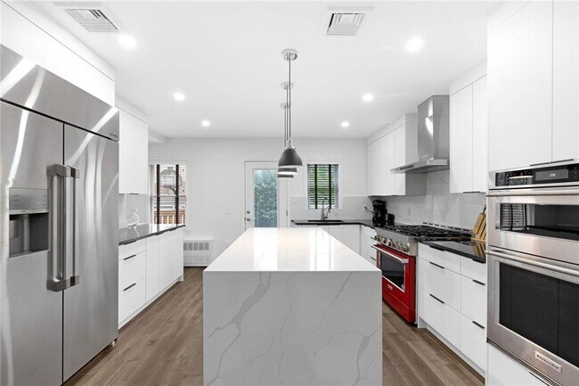 Photo - 75 78th St