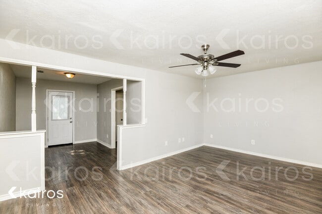 Photo - 301 NE 32nd St
