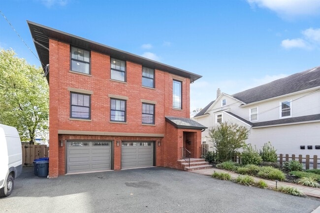 Photo - 119 Washington Ave Unit 2