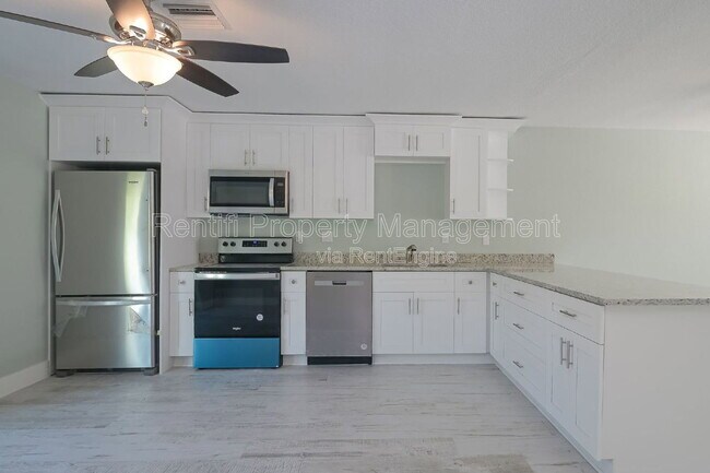 Photo - 1322 Miramar St Unidad 1