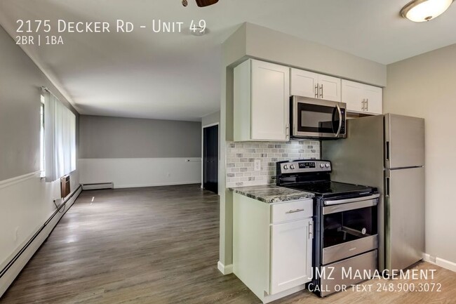 Welcome to the beautiful Z on Decker Apart... - Welcome to the beautiful Z on Decker Apart... Apartment Unit 49