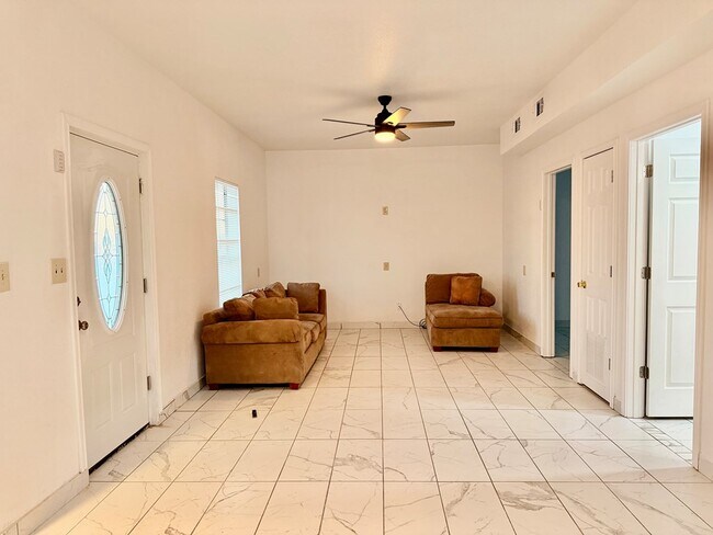 Photo - 16590 S Windmill Ave