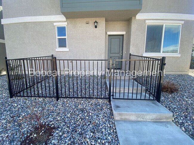 Photo - 914 Garden Ct