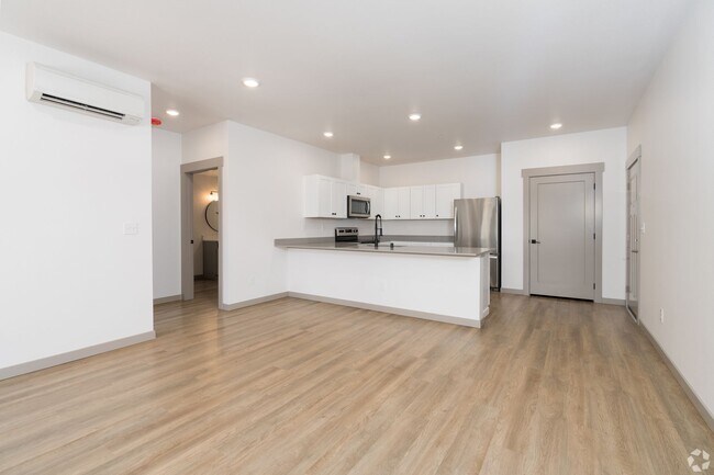 Photo - Beautiful Wandermere area Unit 217