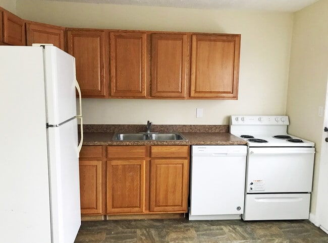 Photo - Nice 3 BR Home! Off-Street Parking, W/D Hookups, Fenced Yard, Utility Room, Pets Ok!