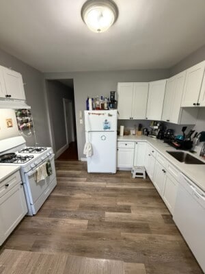 Photo - 121 Hillside St Unit 3