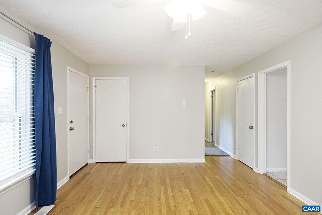 Photo - 930 Claudius Ct