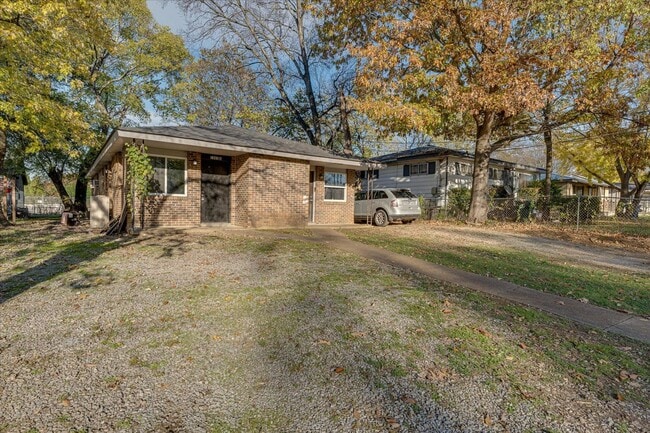 Photo - 1803 E 26th St Unidad 1803 E 26th St. apt A