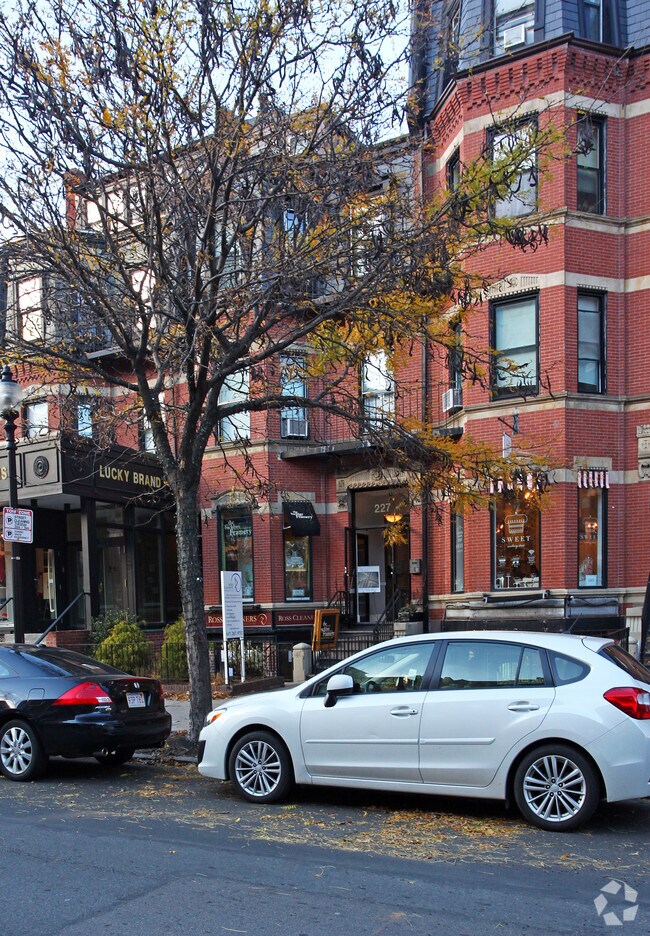 Photo - 227 Newbury St